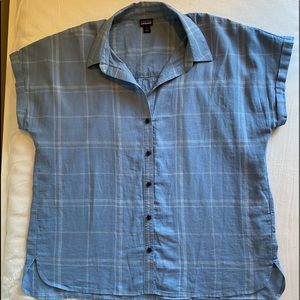 Patagonia lightweight A/C shirt Womens S